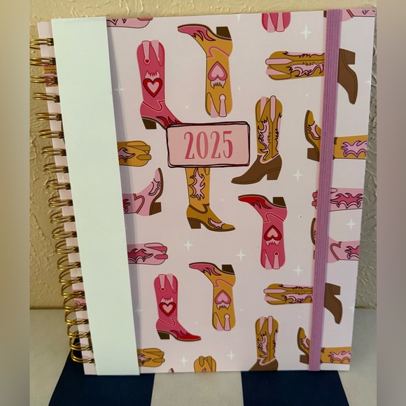 18 month calendar - Boots - Picture 1 of 2